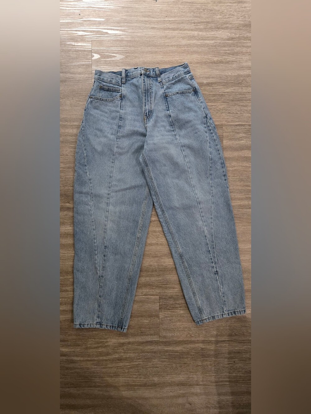 KBB by Kahlana High Rise Barrel Jeans Size 8 Light Wash